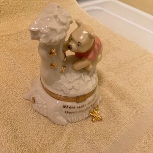 Lennox Pooh’streasure of Honey